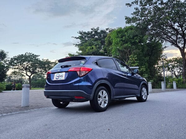 Honda Vezel - Navy Blue - Image 3