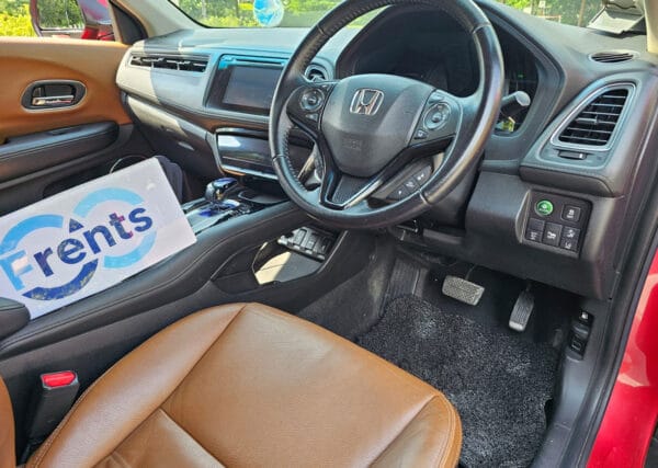 Honda Vezel - Red - Image 5