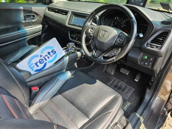 Honda Vezel - Metallic Grey - Image 5