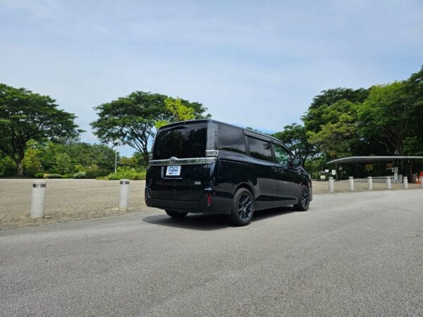 Toyota Voxy - Black - Image 5