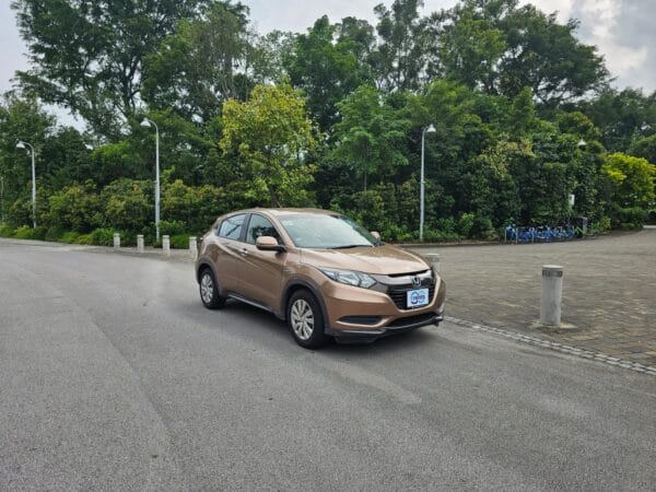 Honda Vezel - Brown