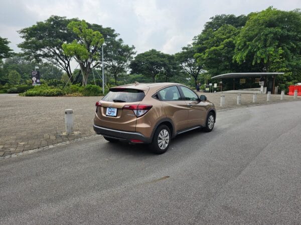 Honda Vezel - Brown - Image 3
